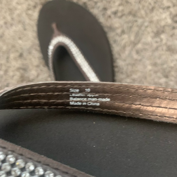 Volatile Woman’s Brown Deering Rhinestone Flip Flops - Picture 3 of 6